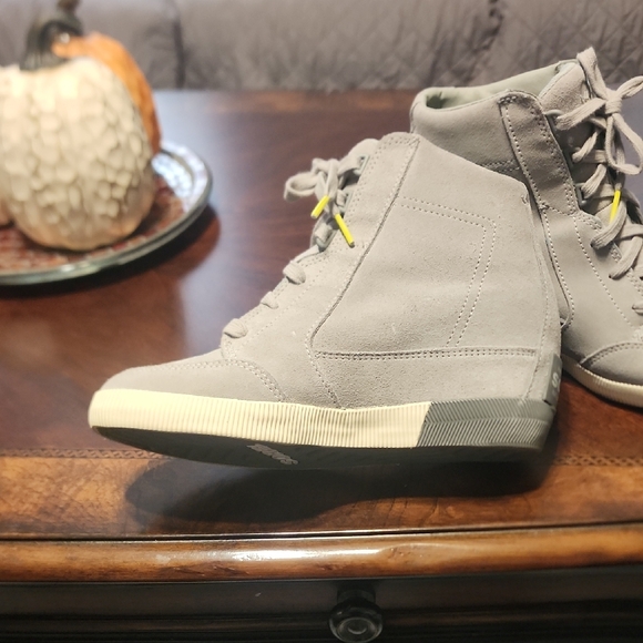 Sorel Gray High-Top Wedge Sneakers - Picture 4 of 7